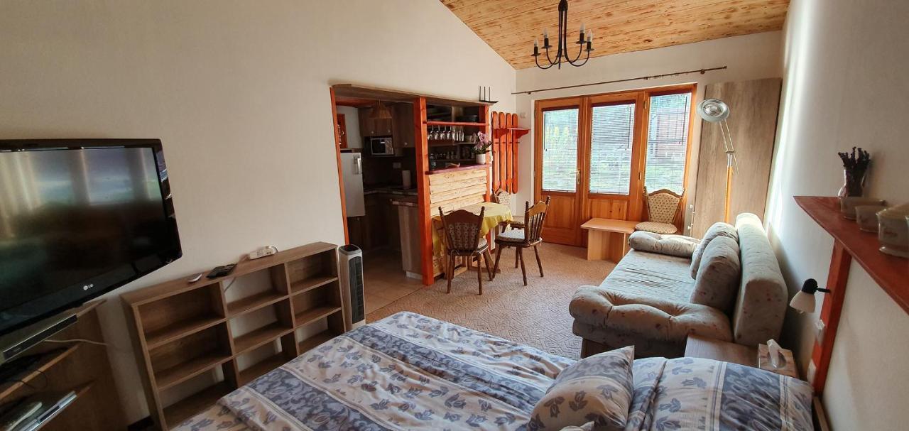 Dalia Apartmanok Чопак Номер фото